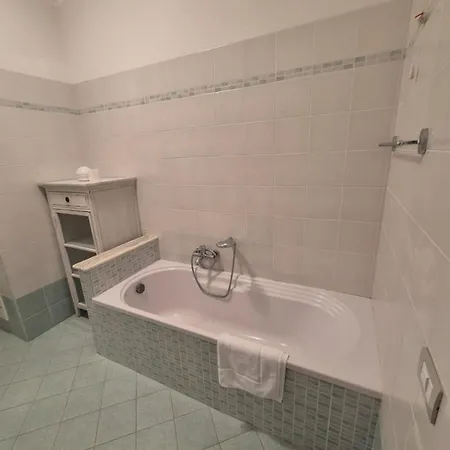דירה Residenza Di Campagna Anninnia אולמדו